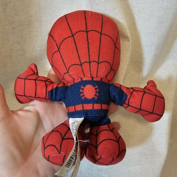 Marvel Just Play Spiderman Plush Stuffed Figure Animal 7" - Picture 4 of 5